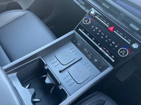 MT75EVL Hyundai Santa Fe 1.6 TGDi Plug-in Hybrid Calligraphy 5dr 4WD Auto Thumbnail #13