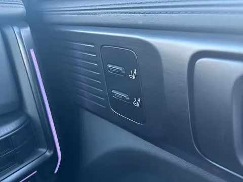 MT75EVL Hyundai Santa Fe 1.6 TGDi Plug-in Hybrid Calligraphy 5dr 4WD Auto Thumbnail #21