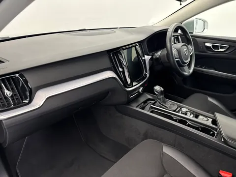 13 of 43 for Volvo V60 2.0 D3 Momentum 5dr Auto