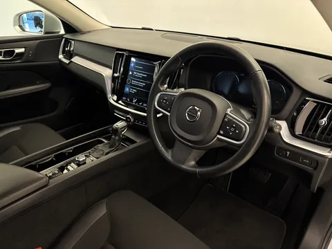 32 of 43 for Volvo V60 2.0 D3 Momentum 5dr Auto