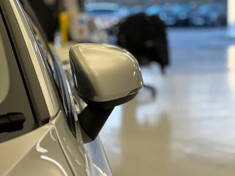 41 of 43 for Volvo V60 2.0 D3 Momentum 5dr Auto