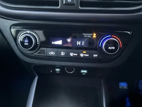 ML75FRF Hyundai i10 1.2 [79] Premium 5dr [Nav] Thumbnail #17