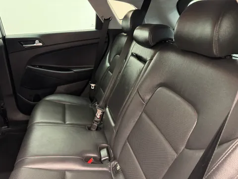 NL17SXZ Hyundai Tucson 1.7 CRDi Blue Drive Premium 5dr 2WD DCT Thumbnail #8