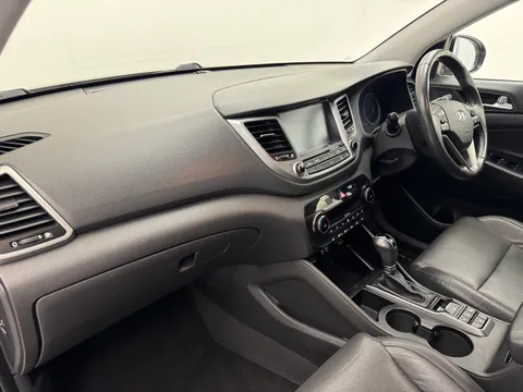 NL17SXZ Hyundai Tucson 1.7 CRDi Blue Drive Premium 5dr 2WD DCT Thumbnail #5