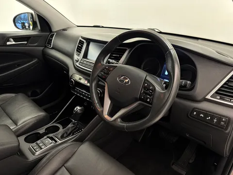 NL17SXZ Hyundai Tucson 1.7 CRDi Blue Drive Premium 5dr 2WD DCT Thumbnail #4