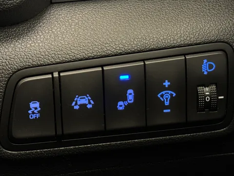 NL17SXZ Hyundai Tucson 1.7 CRDi Blue Drive Premium 5dr 2WD DCT Thumbnail #19