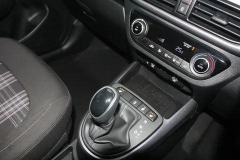 EA25YNC Hyundai i10 1.2 [79] Premium 5dr Auto [Nav] Thumbnail #20