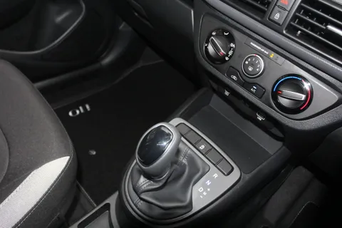 MW75EHF Hyundai i10 1.0 [63] Advance 5dr Auto [Nav] Thumbnail #20