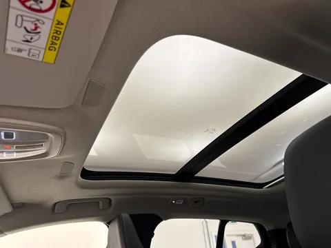 DT74JWE Volvo XC40 2.0 B3P Ultra Dark 5dr Auto Thumbnail #13