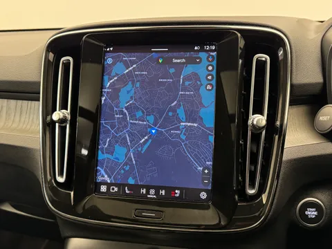 DT74JWE Volvo XC40 2.0 B3P Ultra Dark 5dr Auto Thumbnail #25