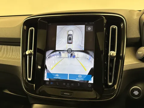 DT74JWE Volvo XC40 2.0 B3P Ultra Dark 5dr Auto Thumbnail #26