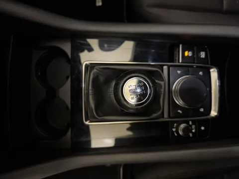 DX22GYT Mazda Mazda3 2.0 e-Skyactiv G MHEV SE-L 5dr Thumbnail #18