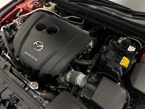 DX22GYT Mazda Mazda3 2.0 e-Skyactiv G MHEV SE-L 5dr Thumbnail #32