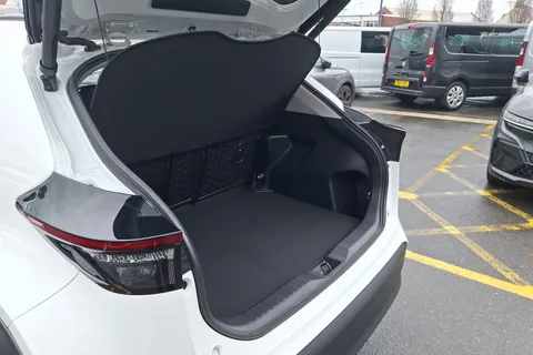 SP23XBV Toyota Yaris Cross 1.5 Hybrid Excel 5dr CVT Thumbnail #19