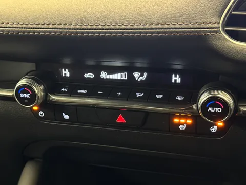 DV75NRL Mazda Mazda3 2.5 e-Skyactiv G MHEV [140] Takumi 5dr Thumbnail #34