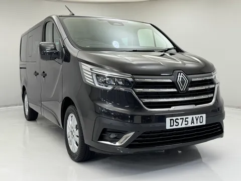 DS75AYO Renault Trafic SL28 Blue dCi 150 Extra [Safety] 9 Seater Thumbnail #3