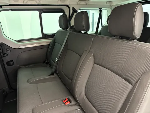 DS75AYO Renault Trafic SL28 Blue dCi 150 Extra [Safety] 9 Seater Thumbnail #11