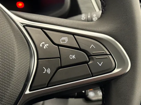 DS75AYO Renault Trafic SL28 Blue dCi 150 Extra [Safety] 9 Seater Thumbnail #21