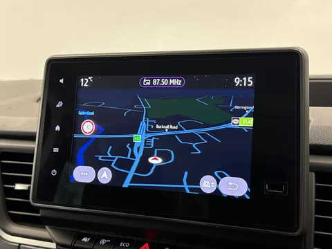 DS75AYO Renault Trafic SL28 Blue dCi 150 Extra [Safety] 9 Seater Thumbnail #24