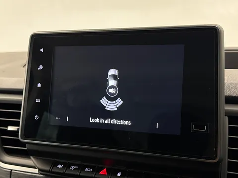 DS75AYO Renault Trafic SL28 Blue dCi 150 Extra [Safety] 9 Seater Thumbnail #25