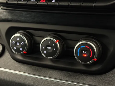 DS75AYO Renault Trafic SL28 Blue dCi 150 Extra [Safety] 9 Seater Thumbnail #27