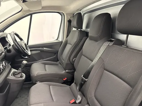 DY25KOA Renault Trafic LL30 Blue dCi 150 Extra Sport [Safety] Van Thumbnail #12