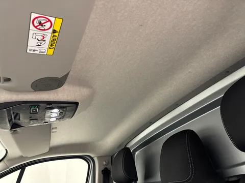 DY25KOA Renault Trafic LL30 Blue dCi 150 Extra Sport [Safety] Van Thumbnail #13