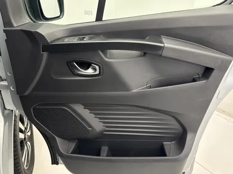 DY25KOA Renault Trafic LL30 Blue dCi 150 Extra Sport [Safety] Van Thumbnail #14