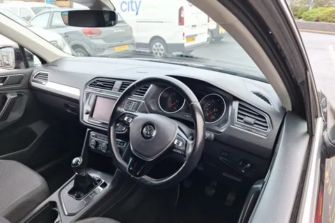 VE66NCF Volkswagen Tiguan 2.0 TDi 150 SE 5dr Thumbnail #37