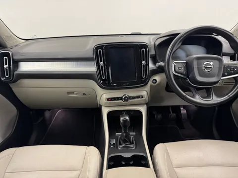 KR20OKT Volvo XC40 1.5 T3 [163] Momentum 5dr Thumbnail #12