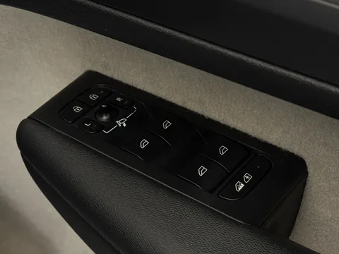 KR20OKT Volvo XC40 1.5 T3 [163] Momentum 5dr Thumbnail #32