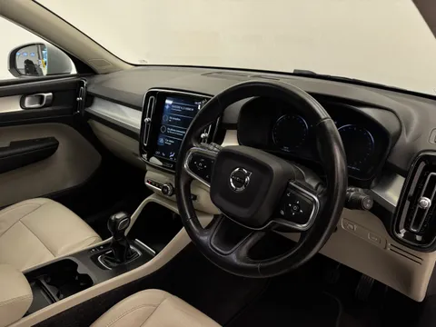 KR20OKT Volvo XC40 1.5 T3 [163] Momentum 5dr Thumbnail #14