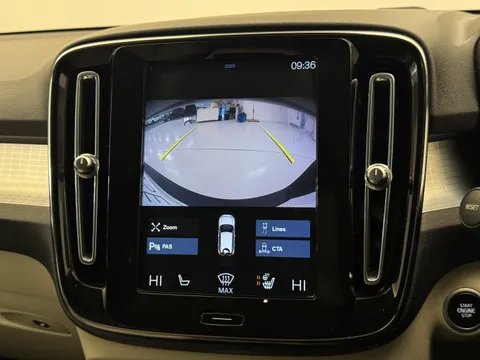 KR20OKT Volvo XC40 1.5 T3 [163] Momentum 5dr Thumbnail #17