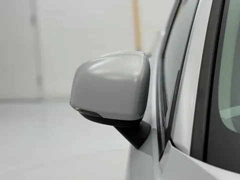 KR20OKT Volvo XC40 1.5 T3 [163] Momentum 5dr Thumbnail #40