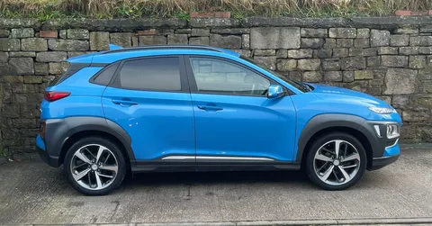 MJ69RVV Hyundai Kona 1.0T GDi Blue Drive Premium 5dr Thumbnail #4