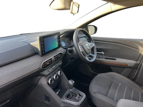 DL71XZN Dacia Sandero Stepway 1.0 TCe Prestige 5dr CVT Thumbnail #4