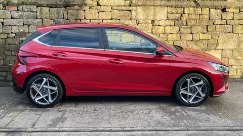 MT75JJF Hyundai i20 1.0T GDi Premium 5dr Thumbnail #5