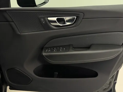 LA71ADU Volvo XC60 2.0 T6 Recharge PHEV R DESIGN 5dr AWD Auto Thumbnail #28