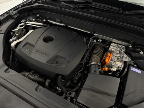 LA71ADU Volvo XC60 2.0 T6 Recharge PHEV R DESIGN 5dr AWD Auto Thumbnail #38