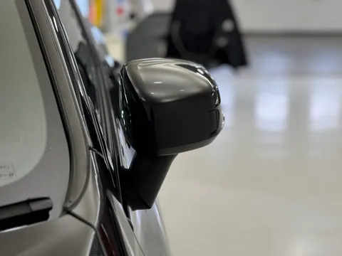 LA71ADU Volvo XC60 2.0 T6 Recharge PHEV R DESIGN 5dr AWD Auto Thumbnail #40