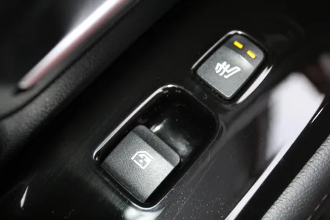 EK21NYB Hyundai Tucson 1.6 TGDi Hybrid 230 Ultimate 5dr 2WD Auto Thumbnail #16