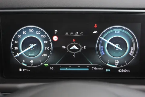 EK21NYB Hyundai Tucson 1.6 TGDi Hybrid 230 Ultimate 5dr 2WD Auto Thumbnail #27