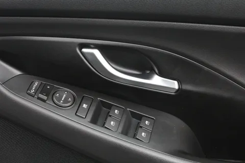 FV72KGG Hyundai i30 1.5T GDi N Line 5dr Thumbnail #17