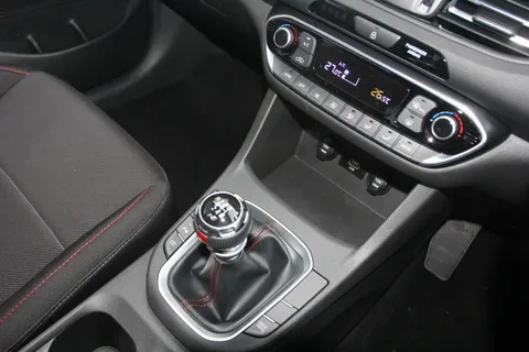 FV72KGG Hyundai i30 1.5T GDi N Line 5dr Thumbnail #25