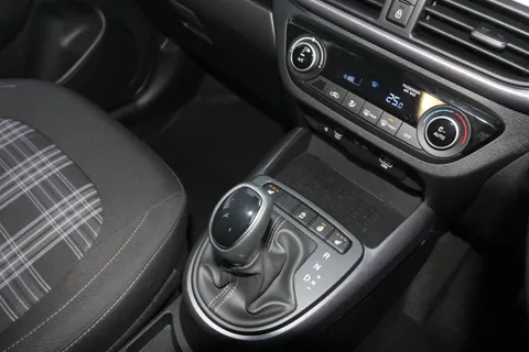 ET24NVG Hyundai i10 1.0 [63] Premium 5dr Auto [Nav] Thumbnail #19