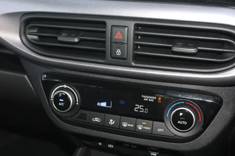 ET24NVG Hyundai i10 1.0 [63] Premium 5dr Auto [Nav] Thumbnail #18