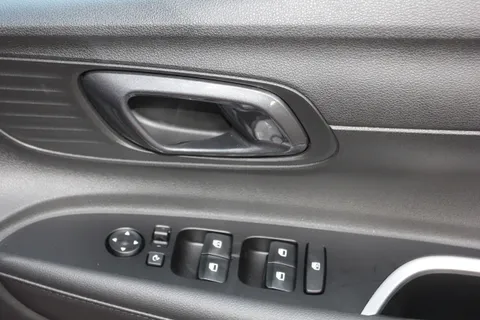 MD75NJN Hyundai i20 1.0T GDi Premium 5dr DCT Thumbnail #26