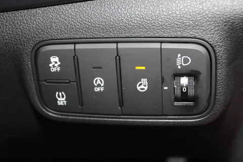 MD75NJN Hyundai i20 1.0T GDi Premium 5dr DCT Thumbnail #28