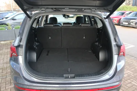 14 of 46 for Hyundai Santa Fe 1.6 TGDi Hybrid Premium 5dr Auto