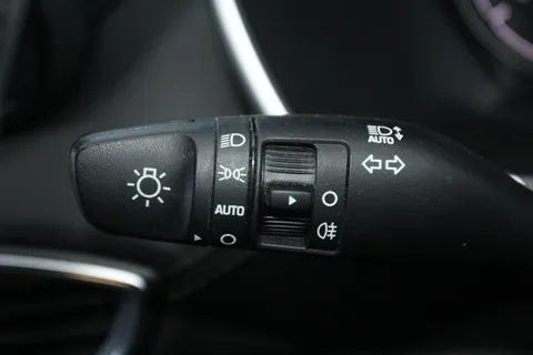 25 of 46 for Hyundai Santa Fe 1.6 TGDi Hybrid Premium 5dr Auto